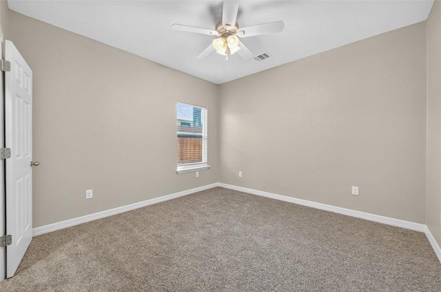 Spacious, unfurnished interior of a new home in , Houston (Image 15).