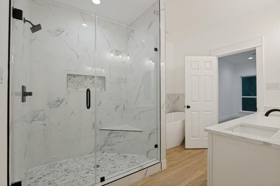 Furnished interior view inside a new home in , Seagoville (Image 14).