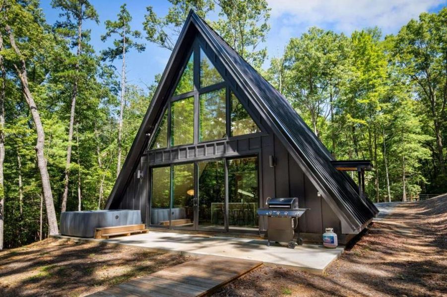 Community amenities in , Blue Ridge (Image 41).