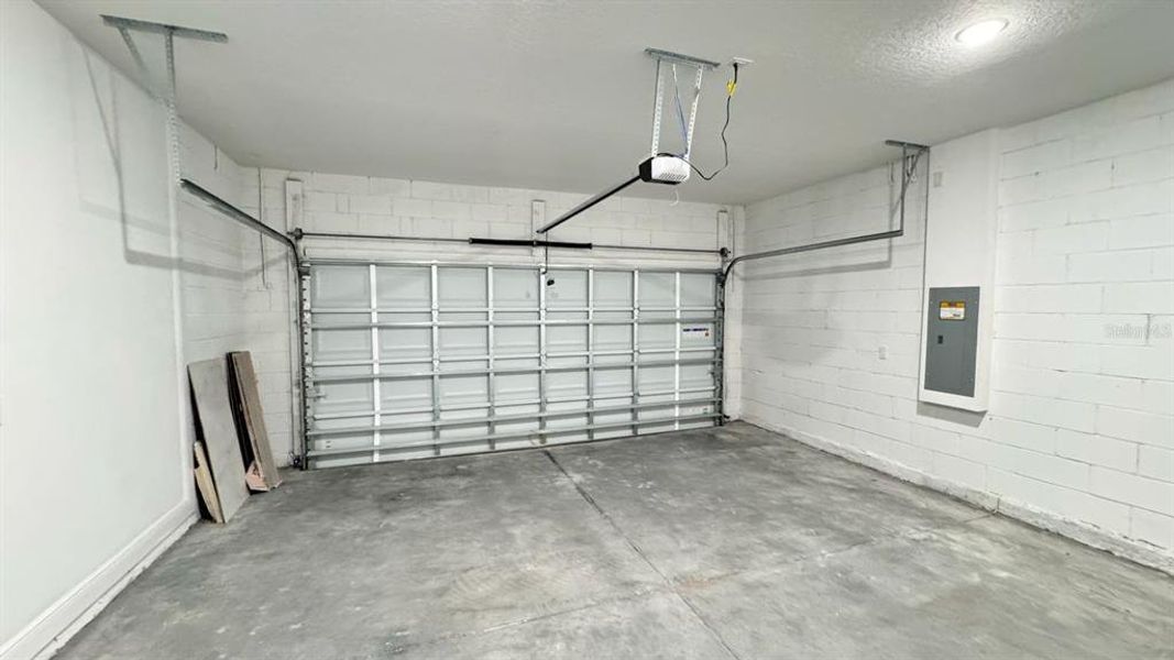 Spacious, unfurnished interior of a new home in , Citrus Springs (Image 26). Spacious, unfurnished interior of a new home in , Citrus Springs (Image 26).