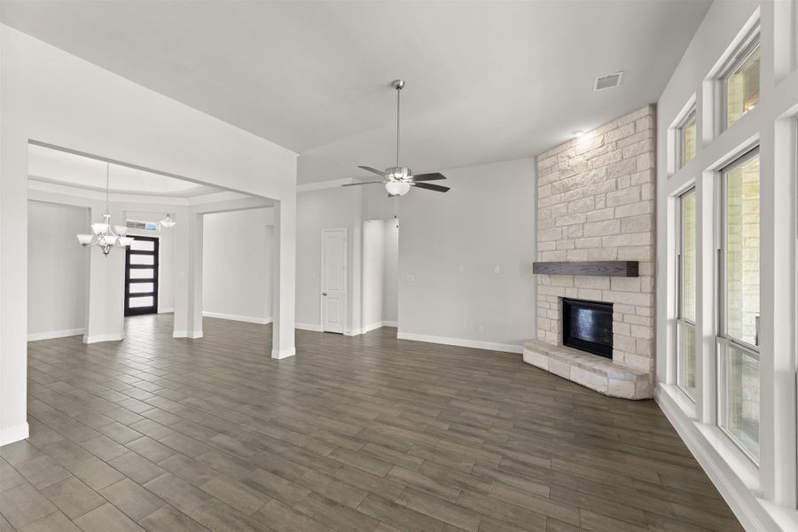 Representative unfurnished interior of a home built from the Brentwood by Windsor Homes in Nelson Lake Estates, Rockwall (Image 21).