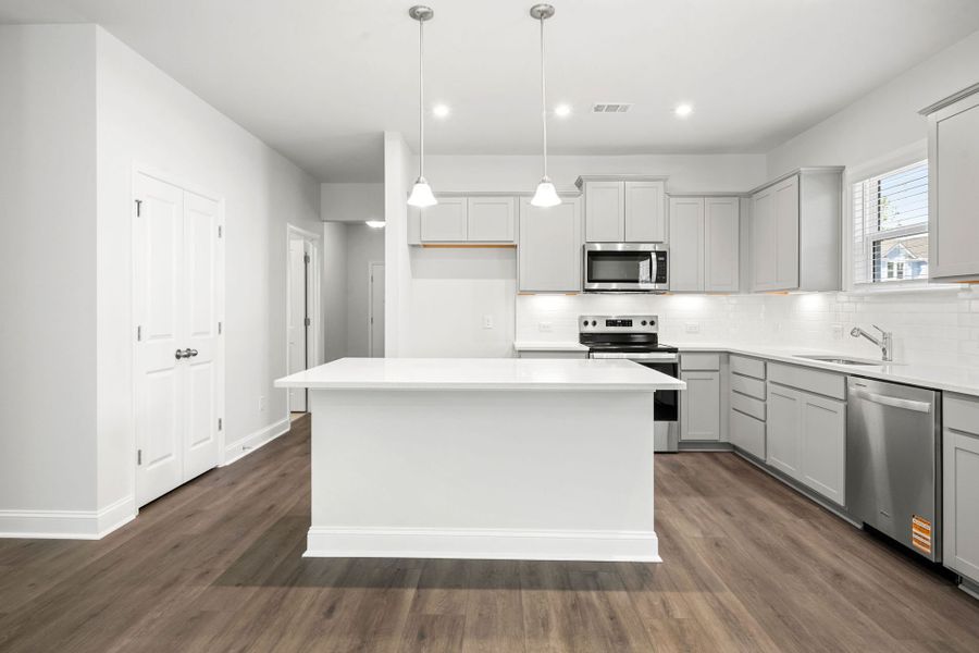 Furnished interior view inside a new home in Waterways, Richmond Hill (Image 2). Furnished interior view inside a new home in Waterways, Richmond Hill (Image 2).