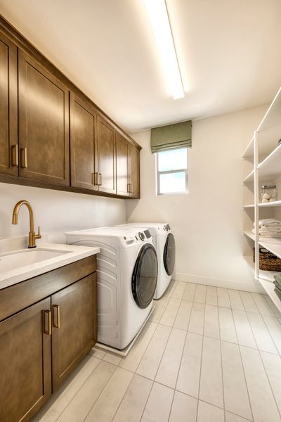 Representative furnished interior of a home built from the Ventana Plan 4507 by Tri Pointe Homes in Soleo, San Tan Valley (Image 17).