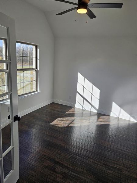Spacious, unfurnished interior of a new home in Corner Stone Ranch, Howe (Image 16).