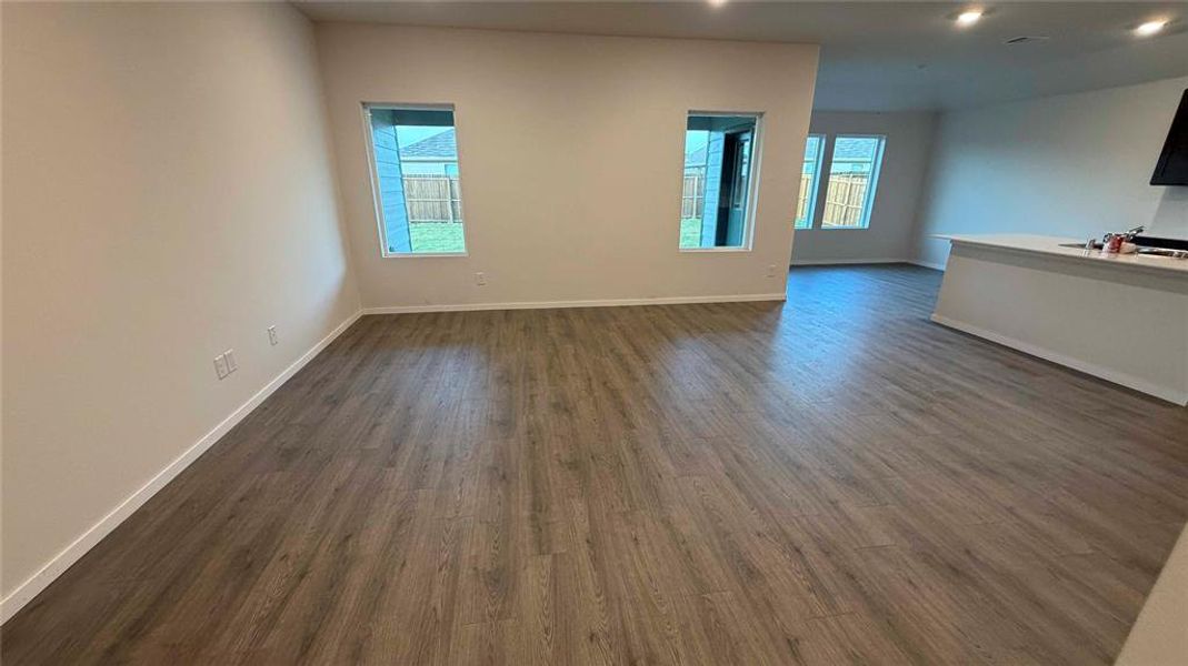 Spacious, unfurnished interior of a new home in Waverly Estates, Josephine (Image 8).