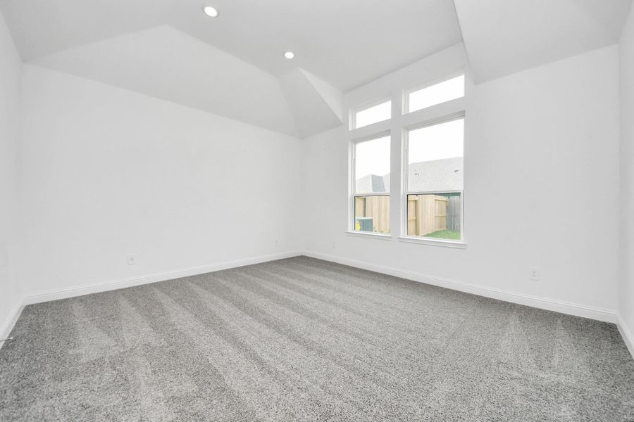 Spacious, unfurnished interior of a new home in , Missouri City (Image 38).