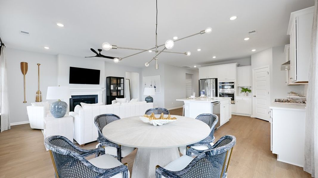 1716 Osprey Dining 1of2 F1 Base2 9 19 25