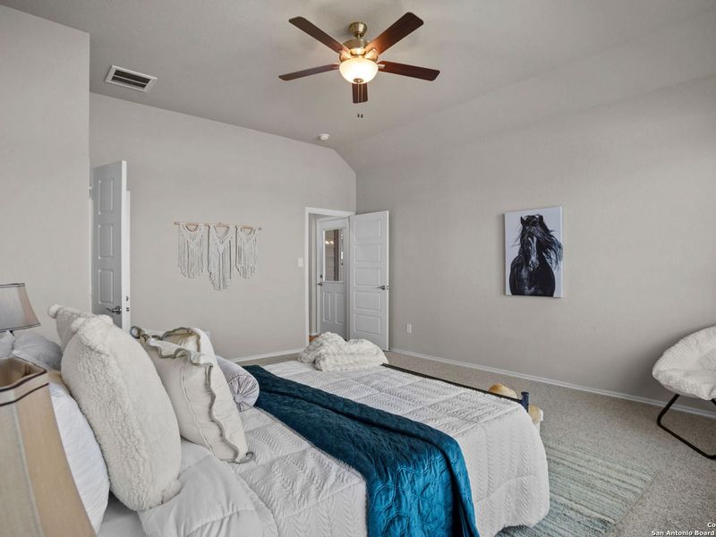 Furnished interior view inside a new home in Hannah Heights, Seguin (Image 18).