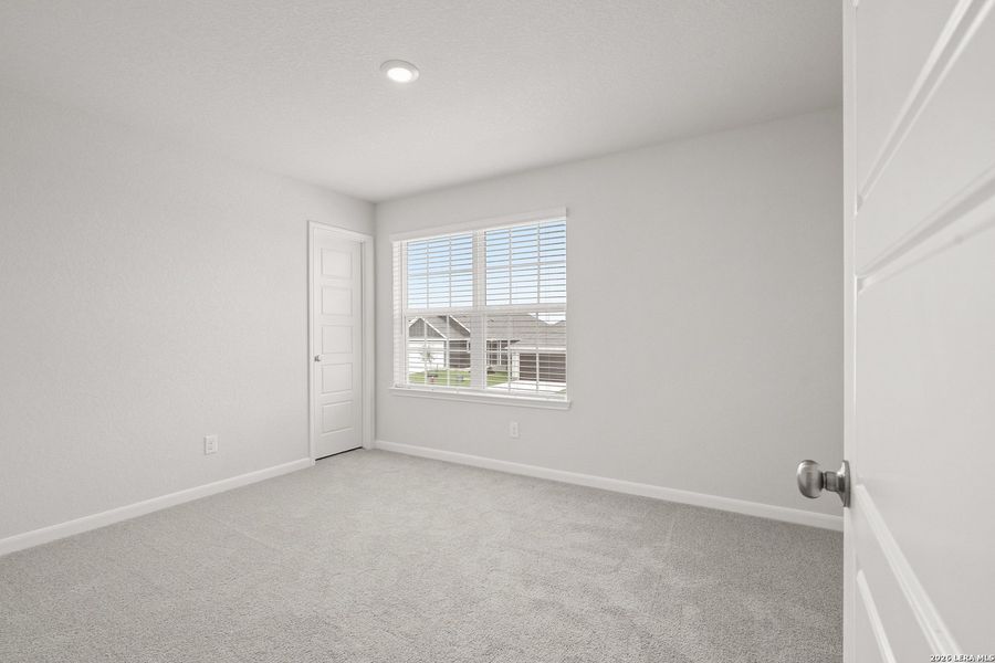 Spacious, unfurnished interior of a new home in Hickory Ridge, Elmendorf (Image 21).