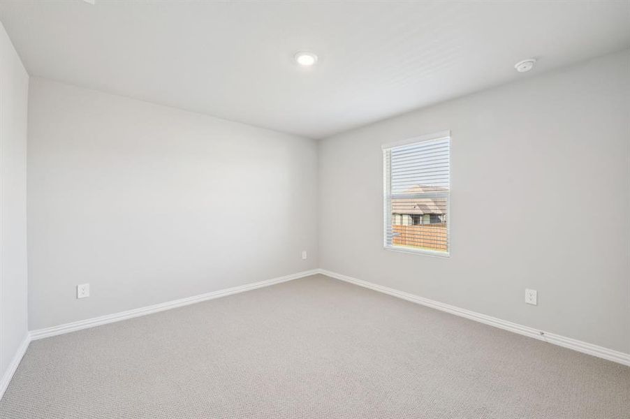 Spacious, unfurnished interior of a new home in Simpson Crossing - Spring Series, McKinney (Image 31).