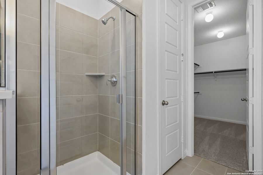 Image 33 of a home in Foxbrook.