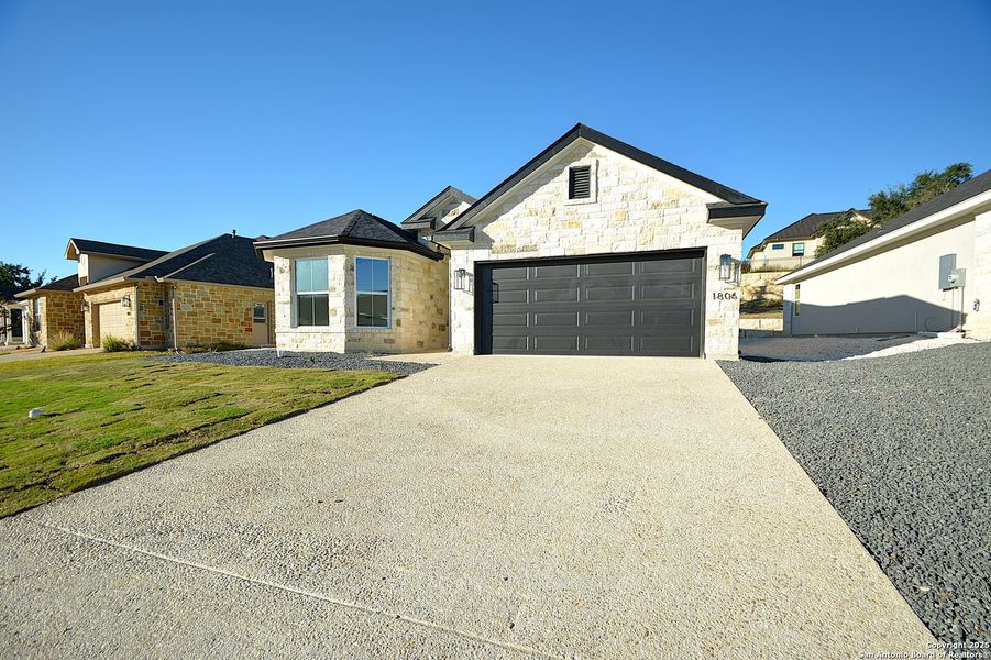 Image 44 of a home in .