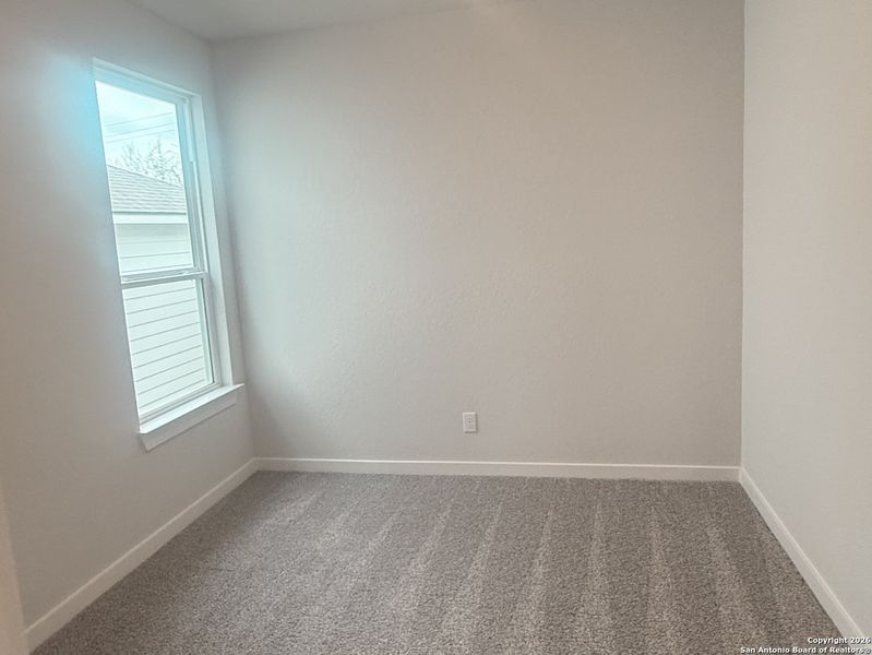 Spacious, unfurnished interior of a new home in Weston Oaks, San Antonio (Image 8).