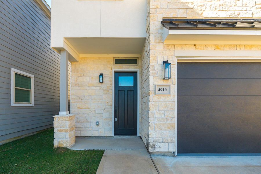 Exterior details and patio area of a home in , Houston (Image 24).