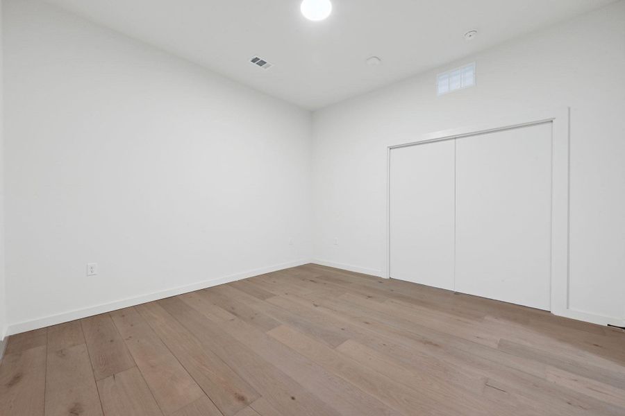 Spacious, unfurnished interior of a new home in One Oak, Austin (Image 18).