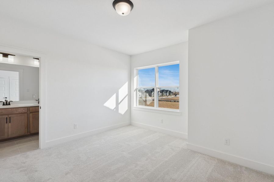 Spacious, unfurnished interior of a new home in , Katy (Image 27).