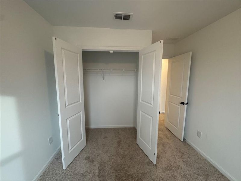 Spacious, unfurnished interior of a new home in Laurelwood, Douglasville (Image 26).