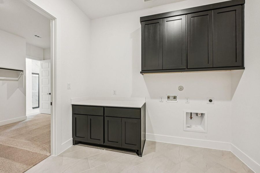 Furnished interior view inside a new home in Evergreen 60', Conroe (Image 14).