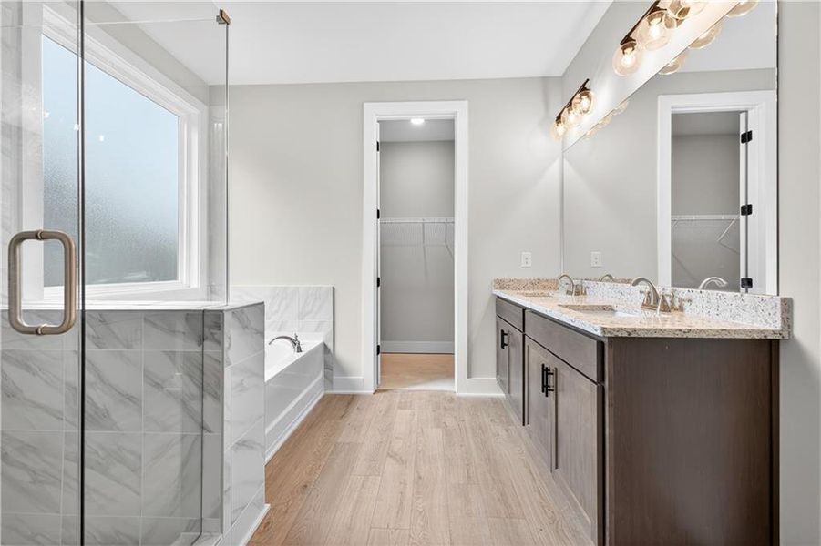 Furnished interior view inside a new home in , Gainesville (Image 15).