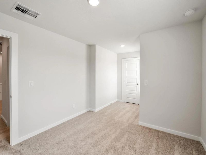 Spacious, unfurnished interior of a new home in Lakes at Black Oak, Magnolia (Image 34). Spacious, unfurnished interior of a new home in Lakes at Black Oak, Magnolia (Image 34).