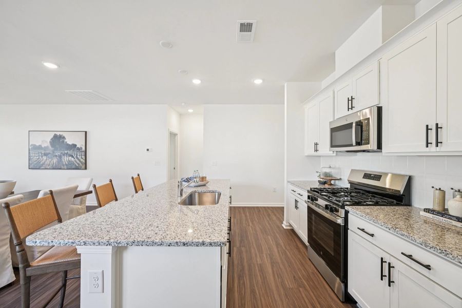 Representative images and renderings are for illustrative purposes. Actual structural options and design finishes of home may vary.