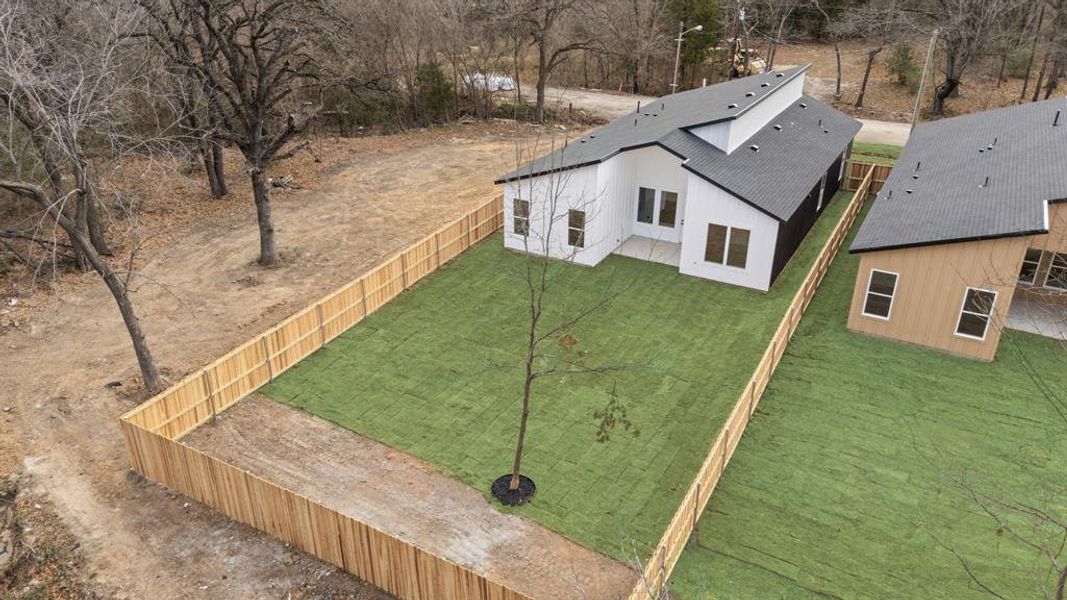 Exterior details and patio area of a home in , Dallas (Image 29).