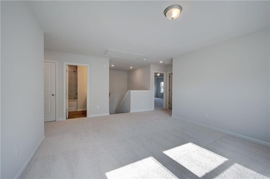 Spacious, unfurnished interior of a new home in Hamilton Lakes, Lawrenceville (Image 23). Spacious, unfurnished interior of a new home in Hamilton Lakes, Lawrenceville (Image 23).