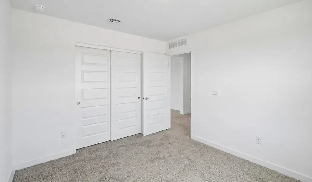 Spacious, unfurnished interior of a new home in Blackhawk, Tucson (Image 26).