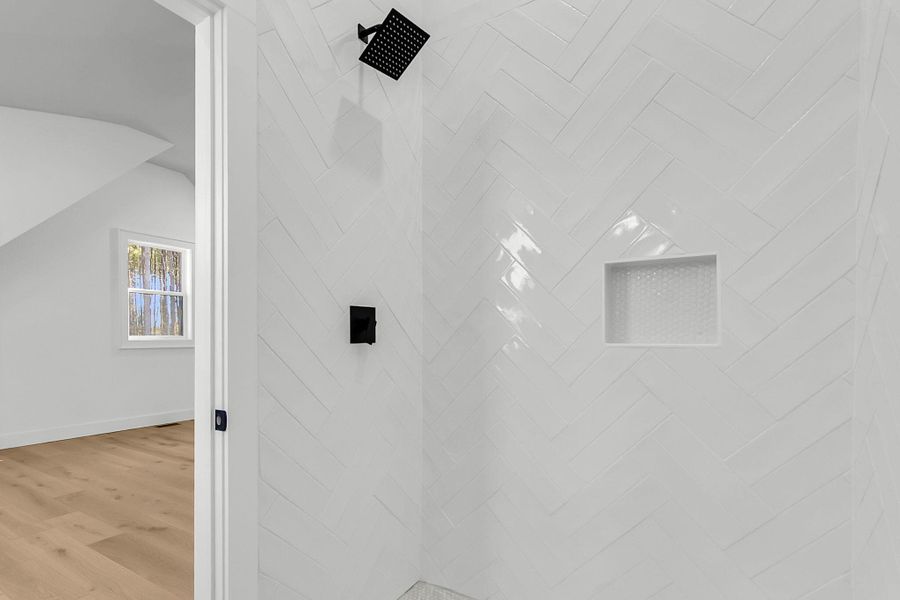 Spacious, unfurnished interior of a new home in , Summerville (Image 20).