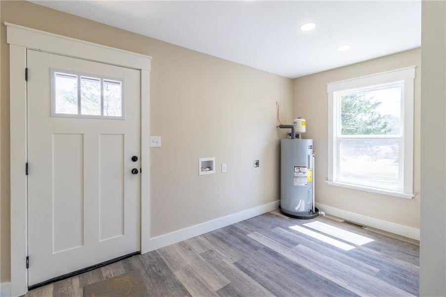 Spacious, unfurnished interior of a new home in , Summerville (Image 6).