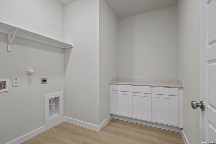 Spacious, unfurnished interior of a new home in Cinco Lakes, San Antonio (Image 19).