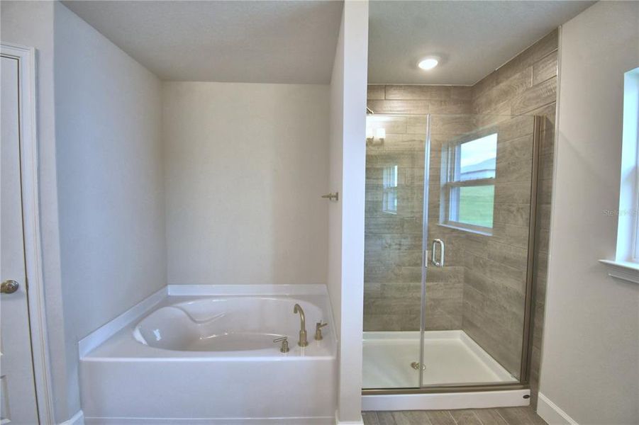 Furnished interior view inside a new home in Lake Juliana Estates, Auburndale (Image 14).