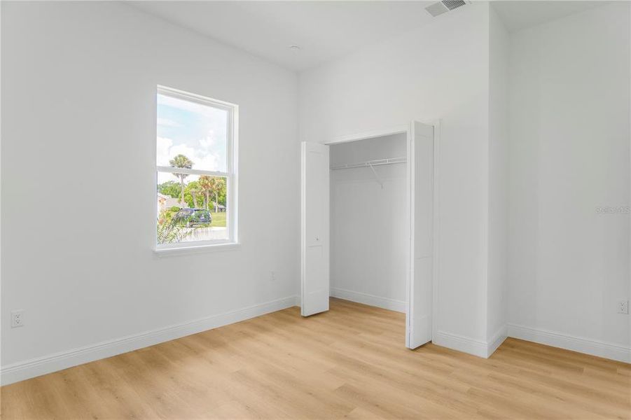 Spacious, unfurnished interior of a new home in , Apopka (Image 35).
