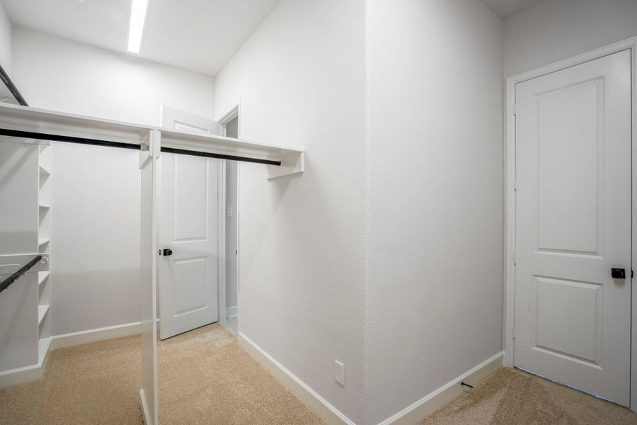 Image 32 of a home in Jordan Ranch 70' Lots. Image 32 of a home in Jordan Ranch 70' Lots.