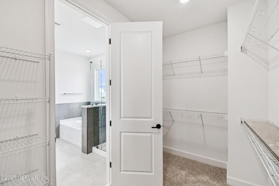 Furnished interior view inside a new home in Seven Pines 40' Front Entry, Jacksonville (Image 6). Furnished interior view inside a new home in Seven Pines 40' Front Entry, Jacksonville (Image 6).