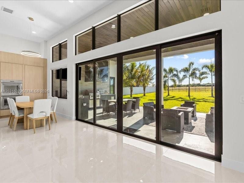 Exterior details and patio area of a home in , Port St. Lucie (Image 30).