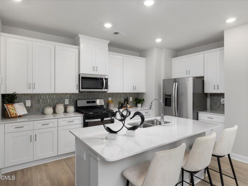 4 - Kitchen