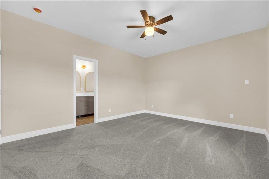 Spacious, unfurnished interior of a new home in , Fort Worth (Image 32).
