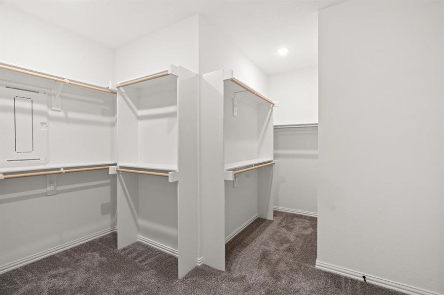 Spacious, unfurnished interior of a new home in , Waxahachie (Image 24).