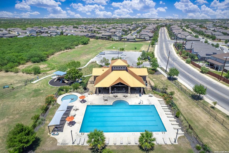 Community amenities in Mission del Lago, San Antonio (Image 27).