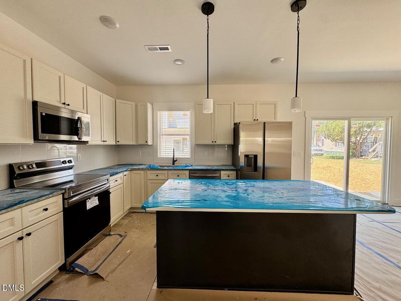 Kitchen + Dining Connection Kitchen + Dining Connection