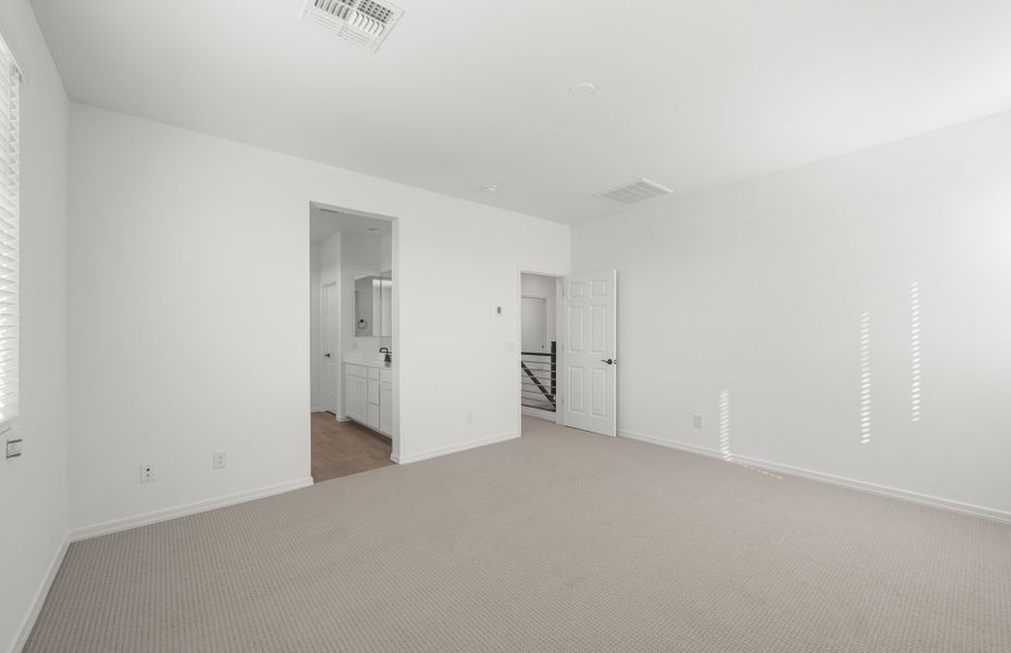 Spacious, unfurnished interior of a new home in Soleo, San Tan Valley (Image 18). Spacious, unfurnished interior of a new home in Soleo, San Tan Valley (Image 18).