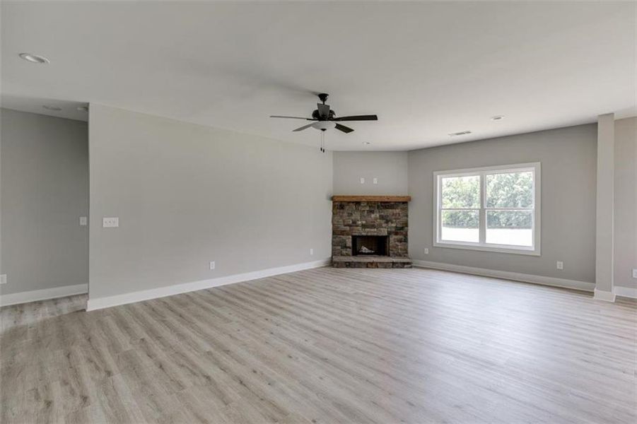 Spacious, unfurnished interior of a new home in , Hartwell (Image 18).