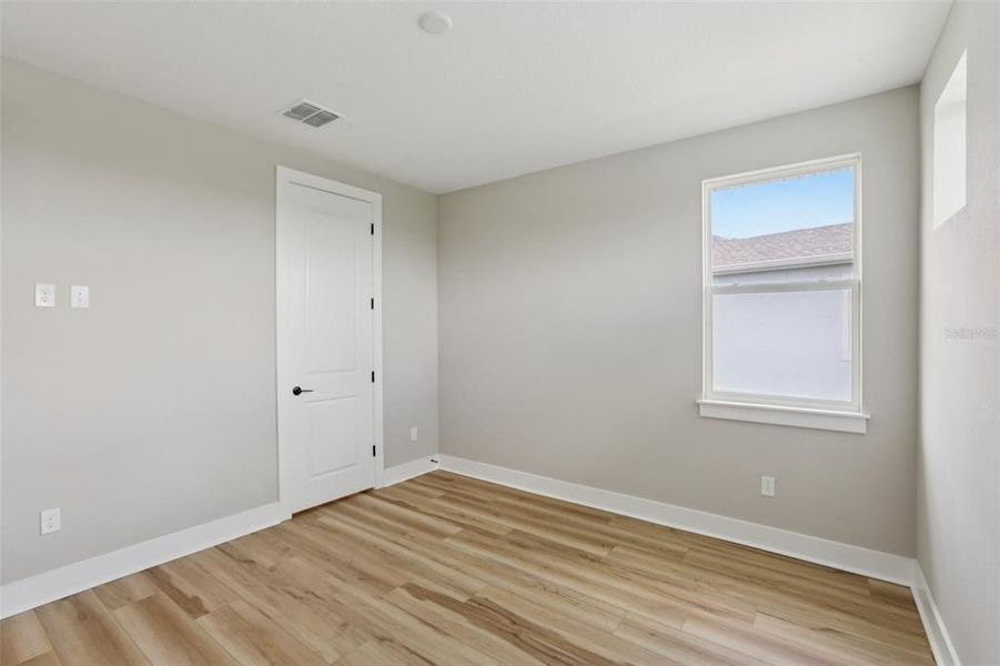 Spacious, unfurnished interior of a new home in Lagoon Residences at Epperson, Wesley Chapel (Image 38).