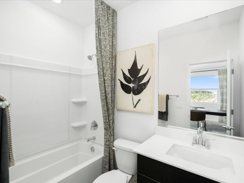 Bathroom in the Leslie Floorplan at Rancho Mirage