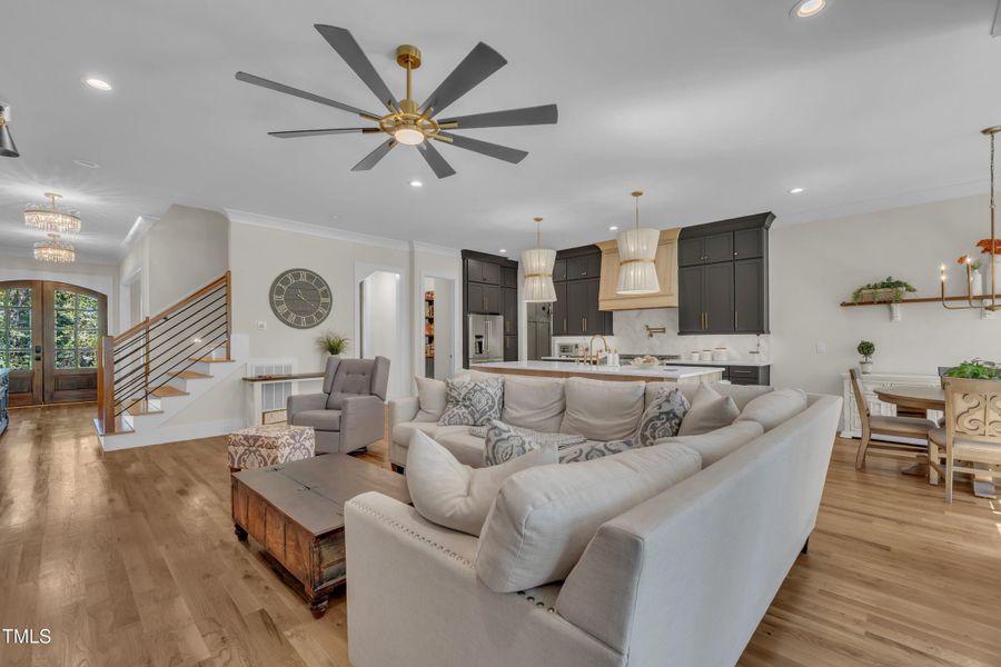 19-1120 Springdale Dr-12