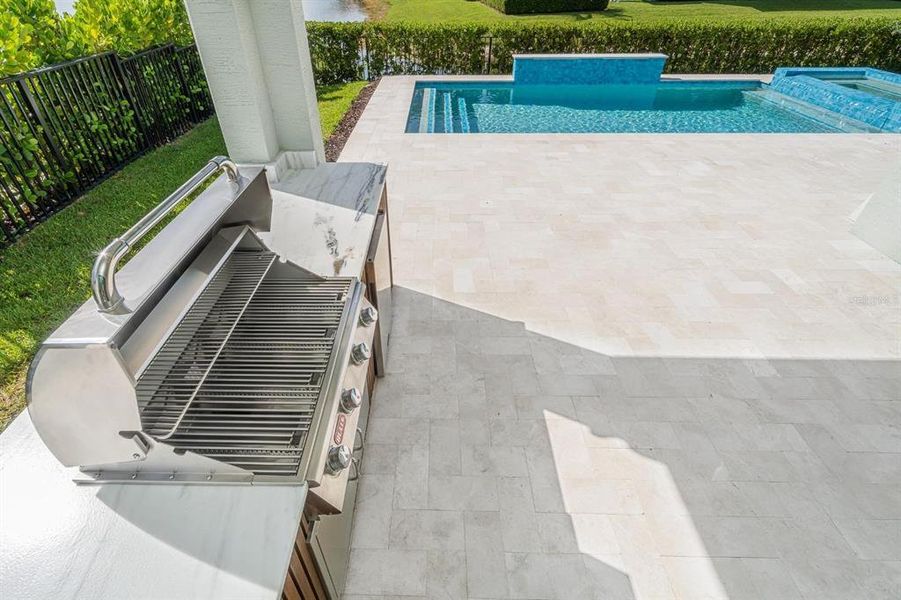 Exterior details and patio area of a home in Tesoro Club, Port St. Lucie (Image 24).