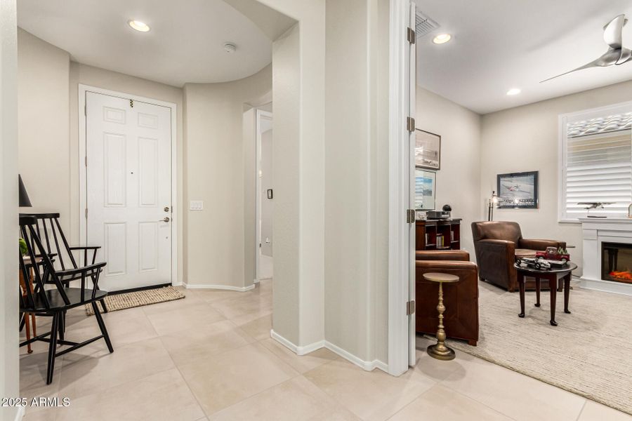 04-Cactus Wren 04-Cactus Wren