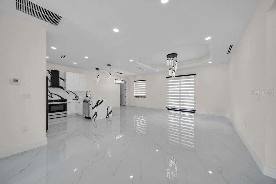 Spacious, unfurnished interior of a new home in , Lehigh Acres (Image 33).