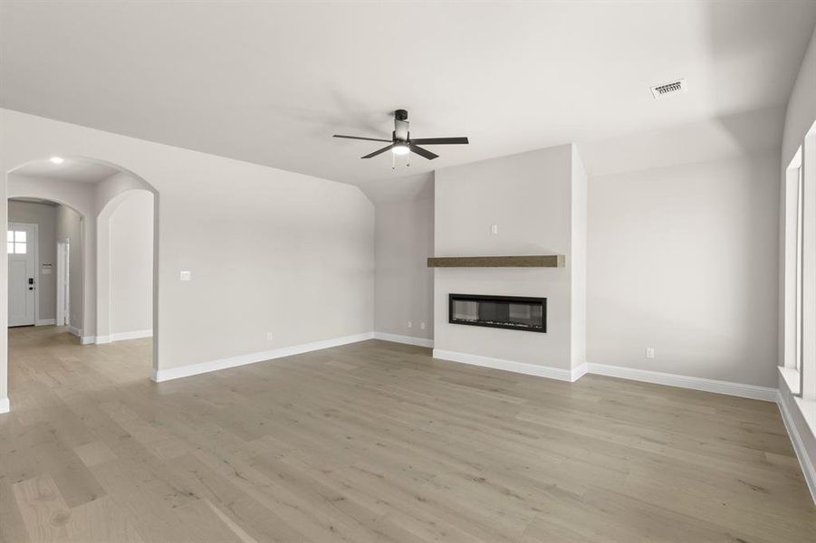 DFW-Lovers Landing-Concept 2464-229 Harmony Avenue-Family2-Risewell Homes